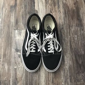 Vans “OLD SKOOL” shoes